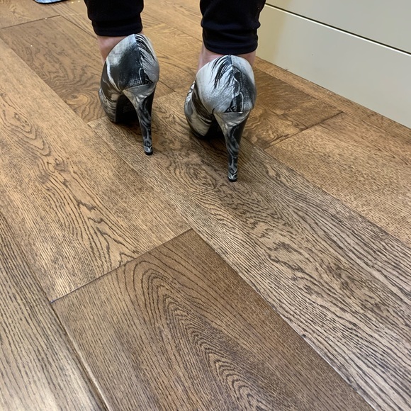 Iron Fist Dead on Platform - Picture 3 of 12